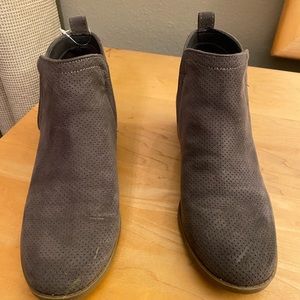 Target short booties size 7/12